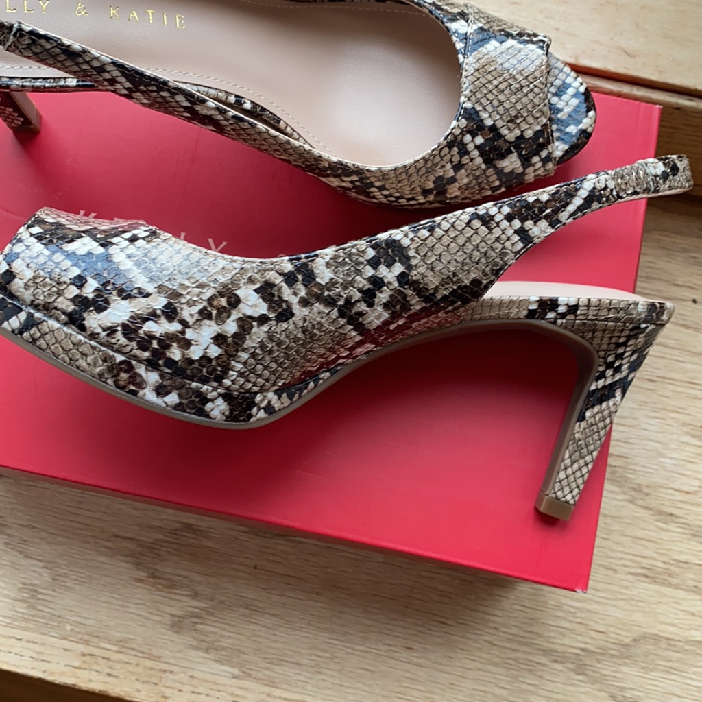 New Python Like Open Toe Hills